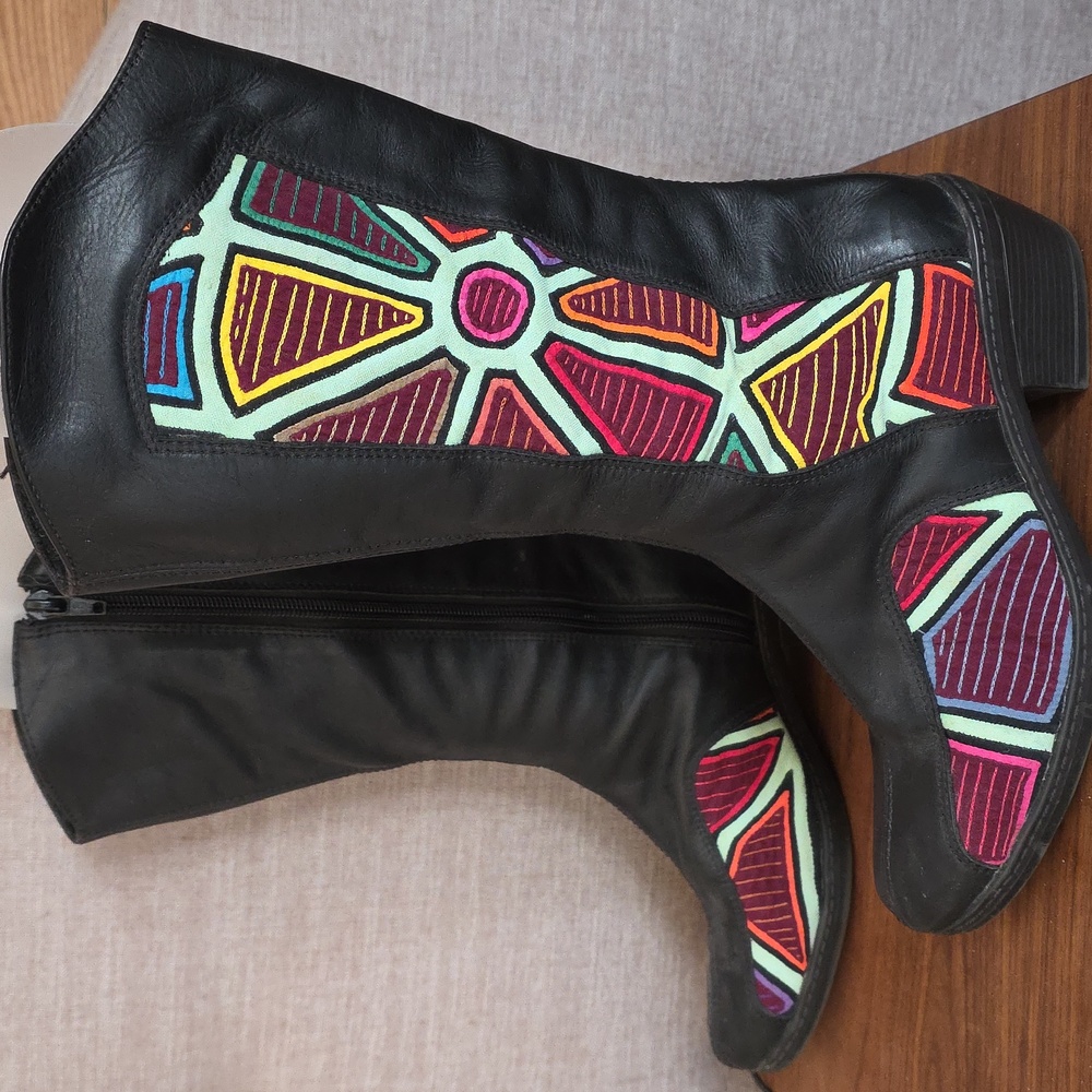Molas4U genuine leather boots EUC. Size 7